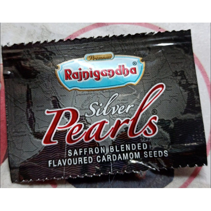 RAJNIGANDHA Silver Pearls Saffron Blended Cardamom Seeds Sache (1 Pc)